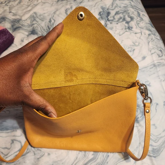 Hotter Crossbody Purse - Picture 3 of 7